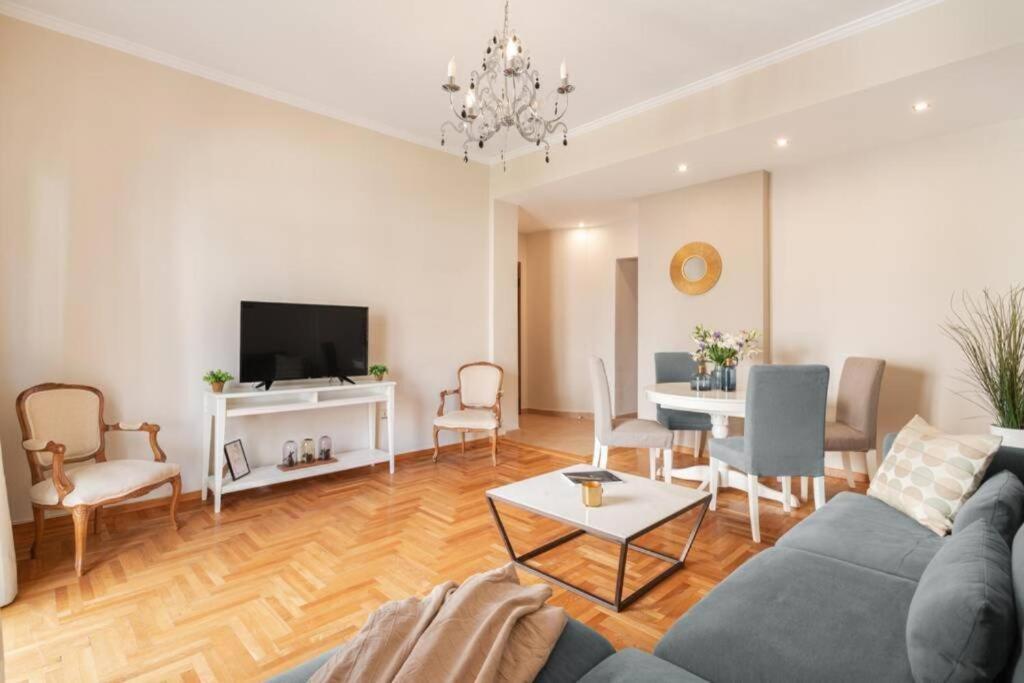 Stylish King Size Bed Apt Steps From Acropolis By Ghh Athens Luaran gambar