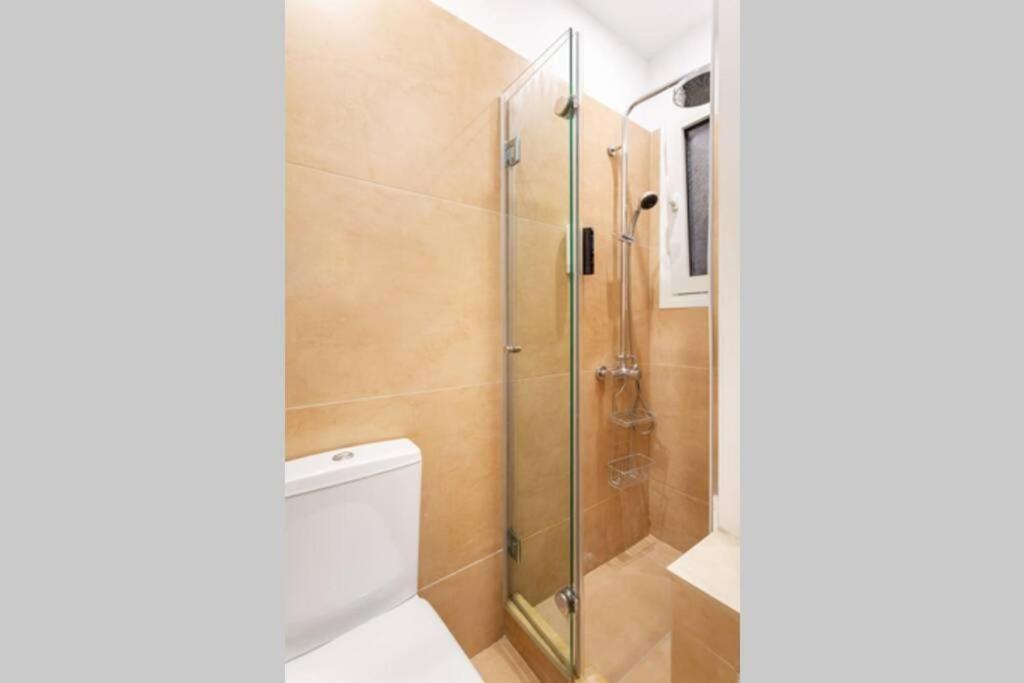 Stylish King Size Bed Apt Steps From Acropolis By Ghh Athens Luaran gambar